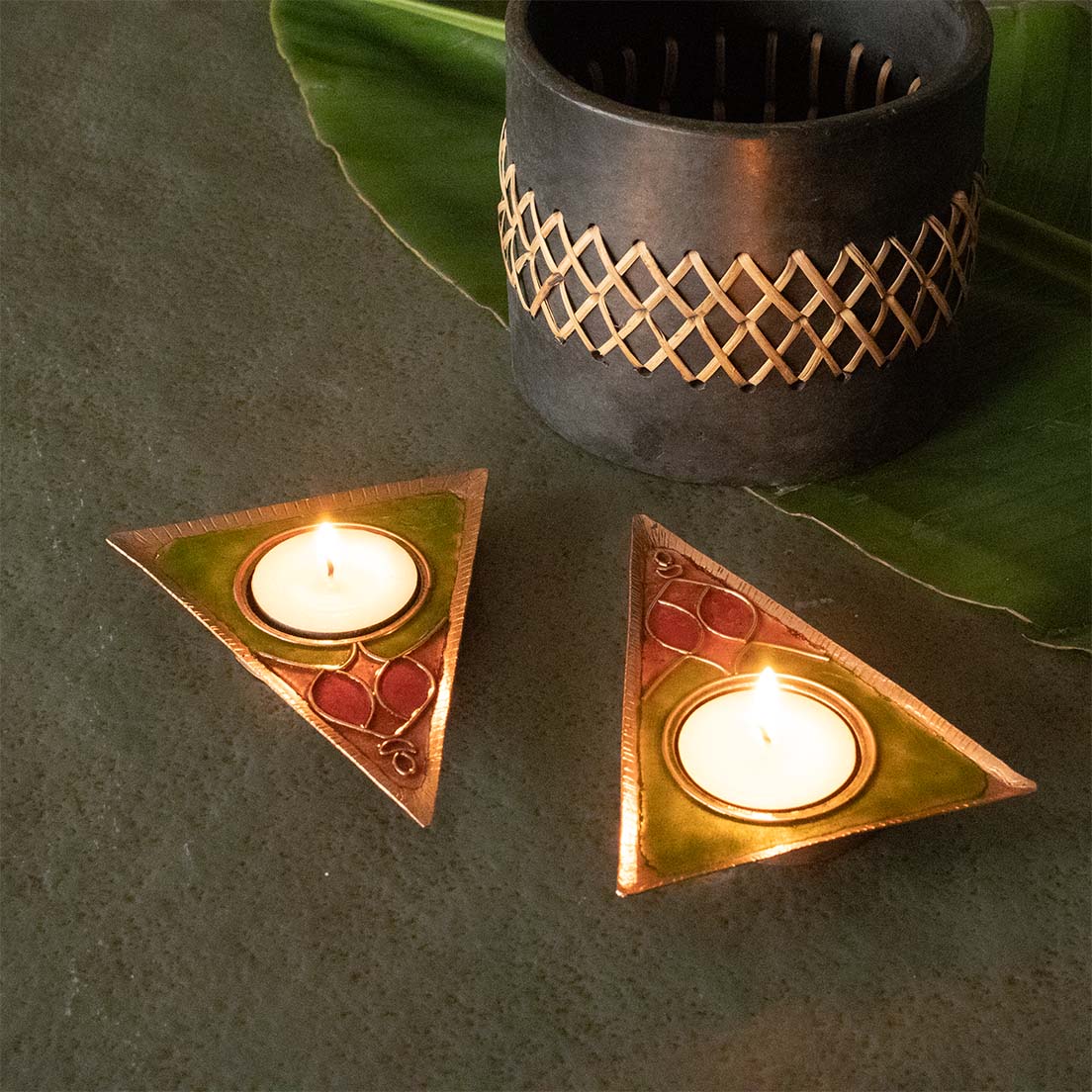 EkiBeki Handcrafted Tealight holder Rangoli Parrot Green Triangle (Set of 2)