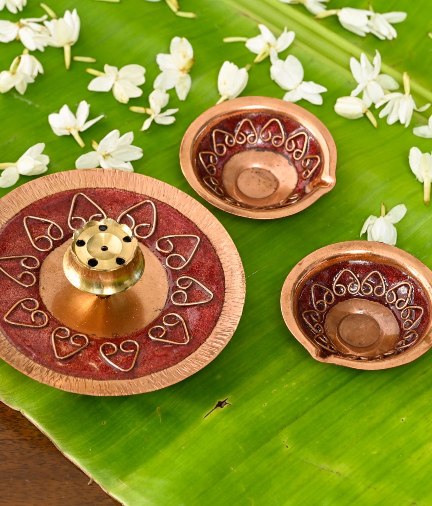 Ekibeki Handcrafted lamps Archana Diya & Agarbatti Stand Combo