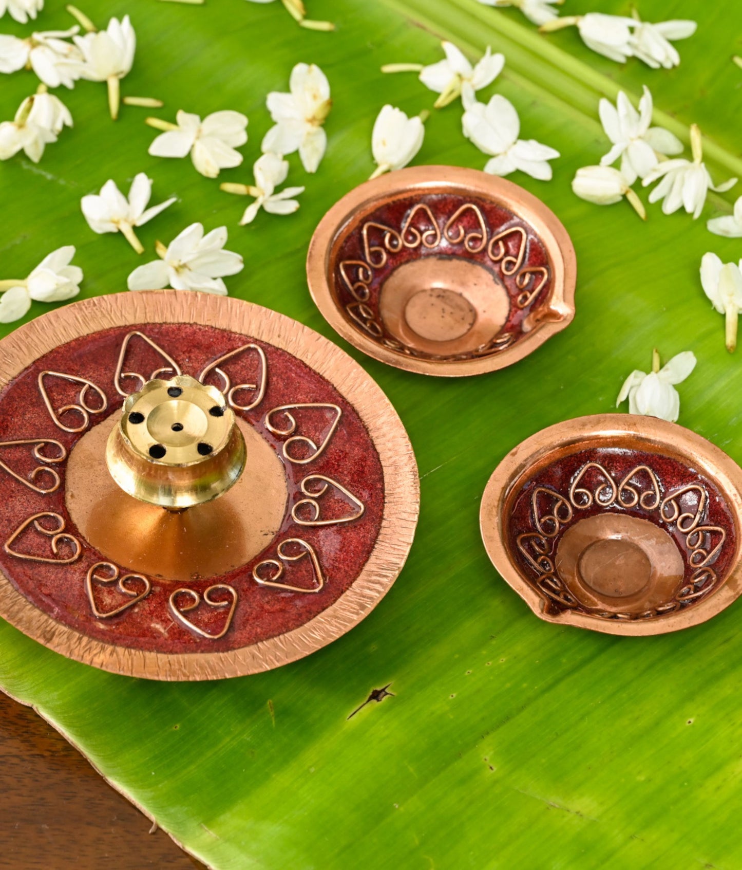 EkiBeki Handcrafted lamps Archana Pooja Thali, Diya & Agarbatti Stand Combo (Red)