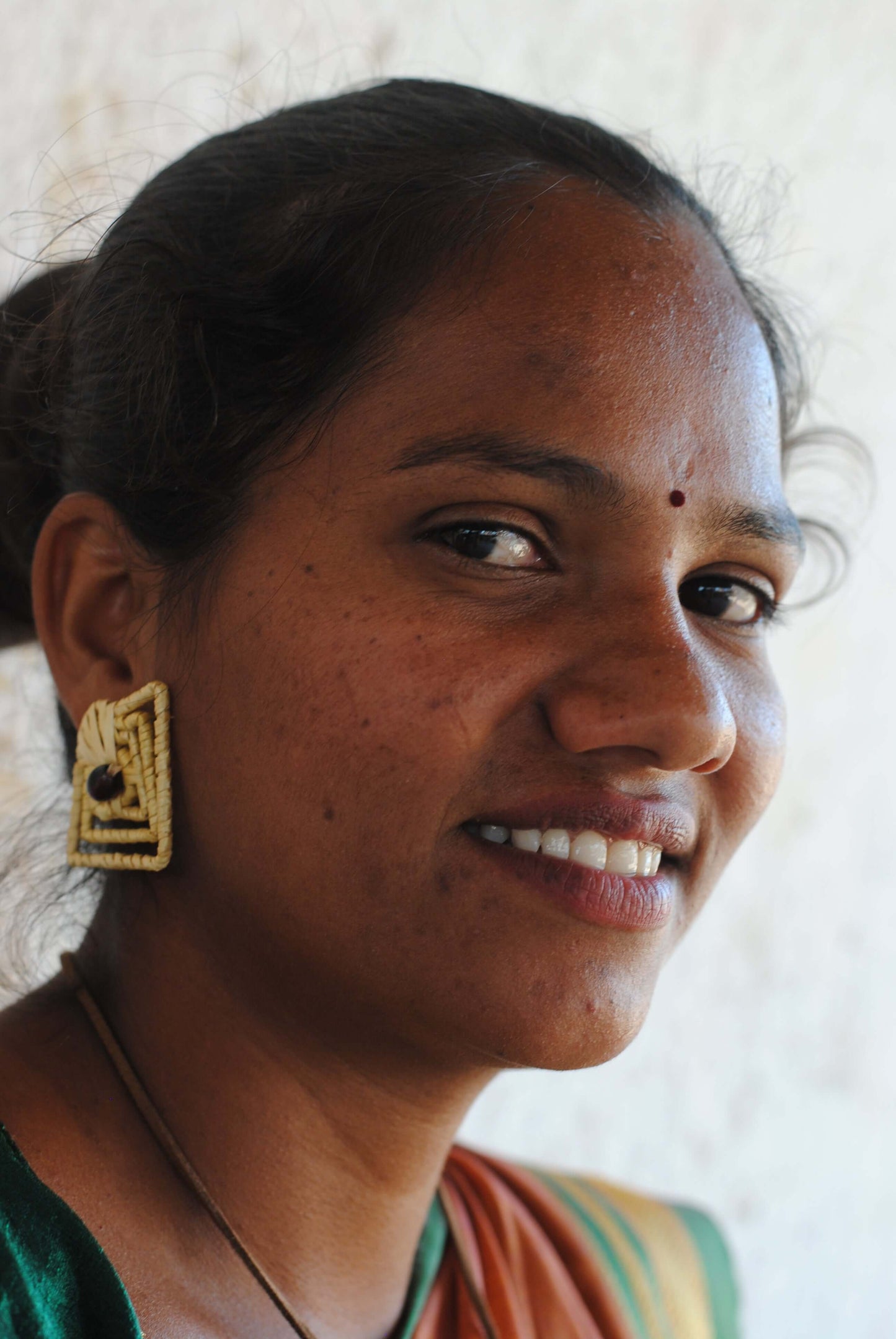 Truna natural fibre golden grass and copper enamel handcrafted earrings from Odisha, diamond shape