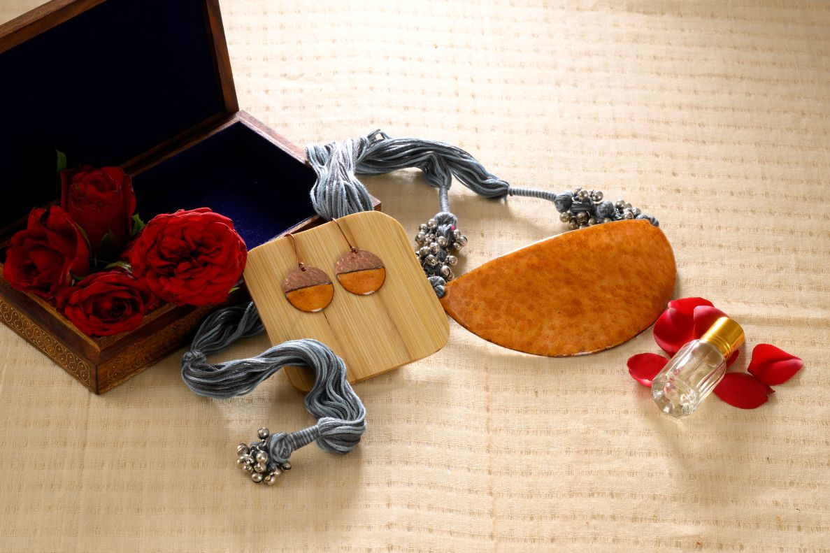 Suvarna Ardha-Chandra handcrafted jewelry set